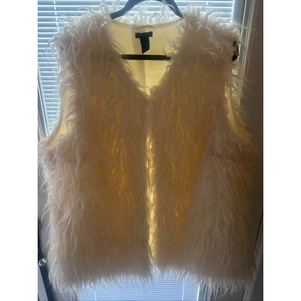 Size 2X White Faux Fur Fuzzy Vest